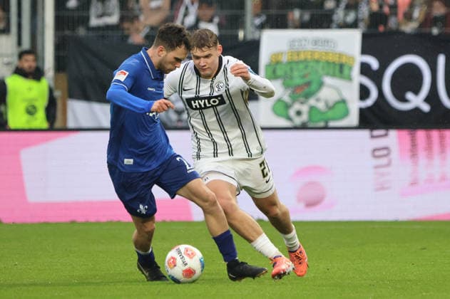30 11 2025, Football, Men, 2 Bundesliga, Season 2025 2026, SV 07 Elversberg SV Darmstadt 98, Lasse Günther SV 07 Elversberg , Sergio Lopez SV Darmstadt 98 Elversberg Ursapharm Arena an der Kaiserlinde Saarland Germany DEU Copyright: xFabianxKleerx