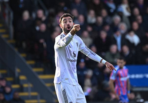 Crystal Palace v Manchester United, ManU Premier League Bruno Fernandes of Manchester United during the Premier League match at Selhurst Park, London 30 11 2025 UK Newspapers OUT Copyright: xNigelxBramleyx FIL-22576-0054