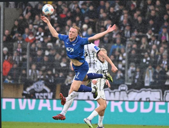 Soccer 2 Bundesliga Season 2025 26 30 11 2025 Ursapharm Arena SV Elversberg elv SV Darmstadt 98 da Kai KLEFISCH SV Darmstadt 98 Soccer 2 Bundesliga SV Elversberg