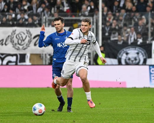 Soccer 2 Bundesliga Season 2025 26 30 11 2025 Ursapharm Arena SV Elversberg elv SV Darmstadt 98 da Sergio LOPEZ SV Darmstadt 98 , li Lukas PETKOV SV Elversberg Soccer 2 Bundesliga SV Elversberg