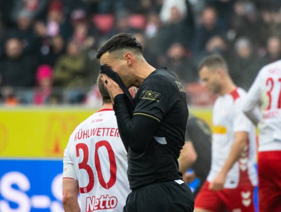 Germany Soccer, 3 Liga 2025 26, 16 Matchday SSV Jahn Regensburg vs FC Hansa Rostock Jahnstadion Regensburg Kenan Fatkic FC Hansa Rostock after the missed penalty kick Copyright: xChristopherxRupprechtx