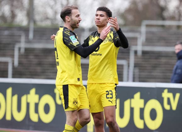Sunday 30 11 2025, Season 2025 26, Regionalliga West, Matchday 17 at Stadion Rote Erde Dortmund, BVB Borussia Dortmund II SC Wiedenbrück, Dortmund goal celebration to 2 1 Michael Eberwein BVB II and Jordi Leander Paulina BVB II , f l