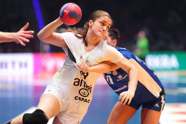 Iceland Uruguay, IHF Womens Handball World Championship Magdalena Guichon Montano Uruguay, 19 preliminary round match of the Womens Handball World Championship between Iceland and Uruguay on November 30, 2025 at the Porsche Arena in Stuttgart , Stuttgart Baden Württemberg Germany Porsche Arena
