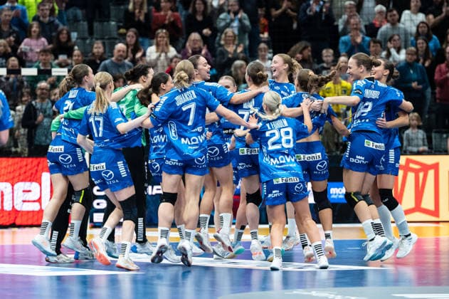 * during the IHF Women s Handball World Championship, WM, Weltmeisterschaft game between Faroe Islands and Paraguay at the SWT Arena in Trier, Germany Copyright: xMartinxPitschx xSPPx Sportspressphoto_SPR67928