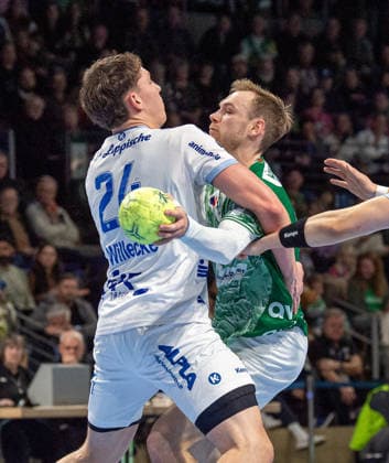 Handball, Men, Season 2025 2026, DAIKIN Handball Bundesliga 14 Matchday , Füchse Berlin TBV Lemgo, f l Joel Willecke Lemgo , Mathias Gidsel Füchse Berlin , 30 11 2025, Copyright: xSebastianxRäppold MatthiasxKochx
