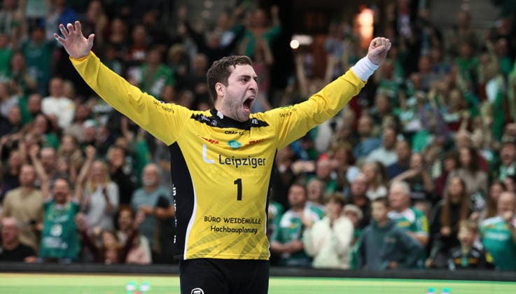 Leipzig, 30 11 2025, Arena Leipzig, Handball, Bundesliga, 14 Spieltag , SC DHfK Leipzig vs TSV Hannover Burgdorf, Im Bild Torwart Domenico Ebner 1, Leipzig , Nur zur redaktionellen Nutzung Only editorial use , DHB HBL regulations prohibit any use of photographs as image sequences and or quasi video ,