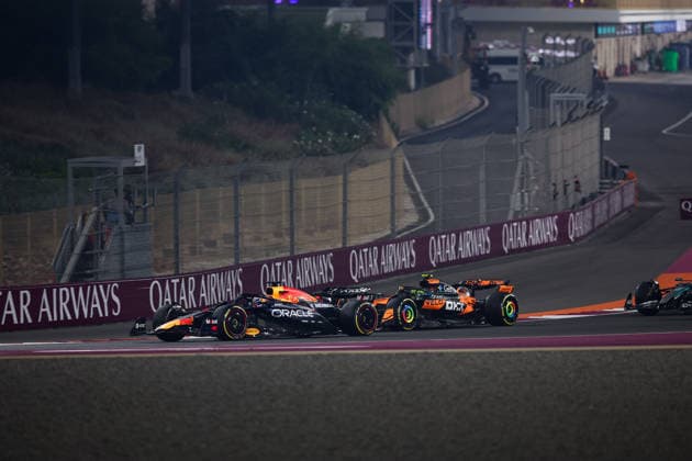 F1 - QATAR GRAND PRIX 2025 Start 01 VERSTAPPEN Max (nld), Red Bull Racing RB21, action during the 2025 Formula 1 Qatar Grand Prix, 23th round of the 2025 FIA Formula One World Championship, WM, Weltmeisterschaft from November 28 to 30, 2025 on the Lusail International Circuit, in Lusail, Qatar -  Copyright: xEricxAlonsox