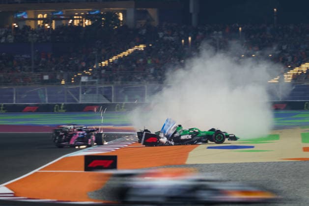 F1 - QATAR GRAND PRIX 2025 HULKENBERG Nico (ger), Stake F1 Team Kick C45, portrait crash, accident, during the 2025 Formula 1 Qatar Grand Prix, 23th round of the 2025 FIA Formula One World Championship, WM, Weltmeisterschaft from November 28 to 30, 2025 on the Lusail International Circuit, in Lusail, Qatar - Copyright: xANTONINxVINCENTx