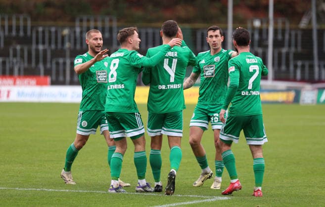 30 11 2025, Football, Men, Regionalliga Südwest, Season 2025 2026, FC 08 Homburg SC Freiburg II, Goal celebration of FC 08 Homburg after the 1 0 by Manuel Kober FC 08 Homburg Homburg Waldstadion Saarland Germany DEU Copyright: xJürgenxSchumacherx