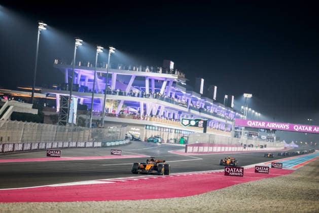 Formula 1 Qatar Airways Qatar Grand Prix 2025 Alexis Perrin OVERTAKE MAXPPP - Lusail 30 11 2025 81 PIASTRI Oscar (aus), McLaren F1 Team, action at the Formula 1 Qatar Airways Qatar Grand Prix 2025, the 23rd round of the 2025 FIA Formula 1 World Championship, WM, Weltmeisterschaft at the Lusail International Circuit in Lusail, Qatar, from 27 to 30 November 2025 Lusail Lusail International Circuit Qatar  Copyright: xOVERTAKE MAXPPPxAlexisxPerrinx OVT202511302785 OVT202511302785