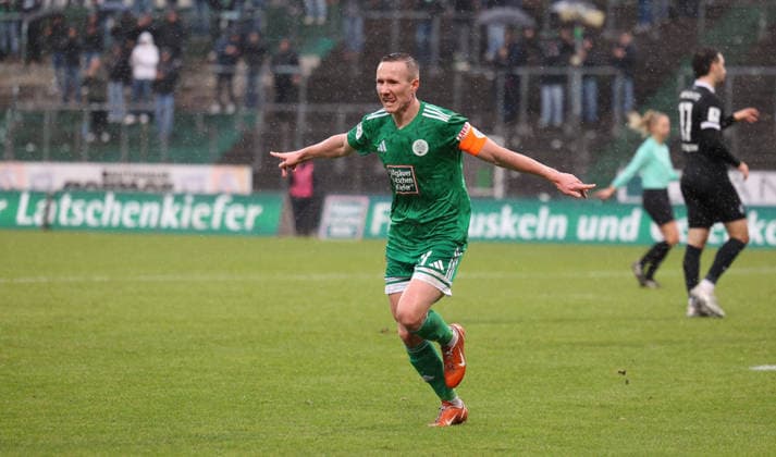 30 11 2025, Football, Men, Regionalliga Südwest, Season 2025 2026, FC 08 Homburg SC Freiburg II, Markus Mendler FC 08 Homburg celebrates his goal for 3 1 Homburg Waldstadion Saarland Germany DEU Copyright: xJürgenxSchumacherx