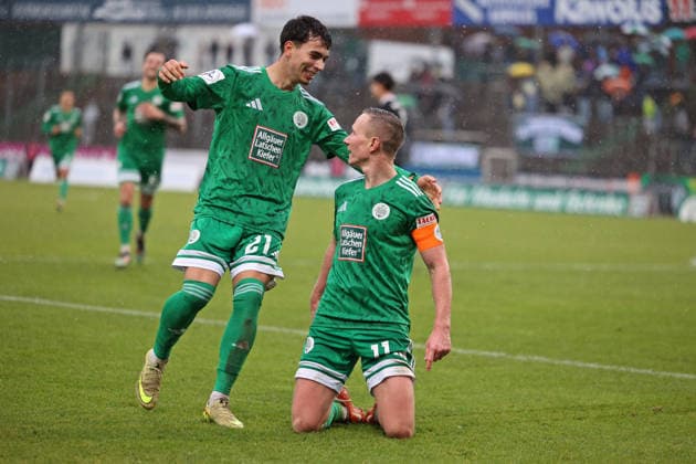 30 11 2025, Football, Men, Regionalliga Südwest, Season 2025 2026, FC 08 Homburg SC Freiburg II, Nicolas Jörg FC 08 Homburg celebrates with Markus Mendler FC 08 Homburg the goal to 3 1 Homburg Waldstadion Saarland Germany DEU Copyright: xJürgenxSchumacherx