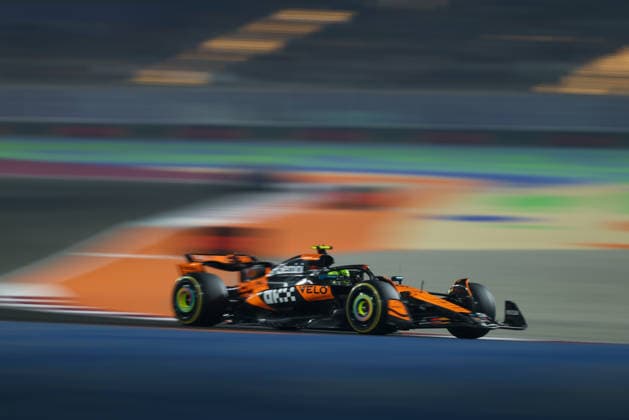 F1 - QATAR GRAND PRIX 2025 04 NORRIS Lando (gbr), McLaren F1 Team MCL39, action during the 2025 Formula 1 Qatar Grand Prix, 23th round of the 2025 FIA Formula One World Championship, WM, Weltmeisterschaft from November 28 to 30, 2025 on the Lusail International Circuit, in Lusail, Qatar -  Copyright: xANTONINxVINCENTx