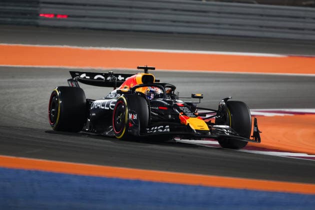 F1 - QATAR GRAND PRIX 2025 01 VERSTAPPEN Max (nld), Red Bull Racing RB21, action during the 2025 Formula 1 Qatar Grand Prix, 23th round of the 2025 FIA Formula One World Championship, WM, Weltmeisterschaft from November 28 to 30, 2025 on the Lusail International Circuit, in Lusail, Qatar -  Copyright: xANTONINxVINCENTx