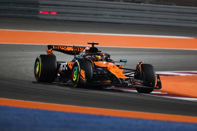 F1 - QATAR GRAND PRIX 2025 81 PIASTRI Oscar (aus), McLaren F1 Team MCL39, action during the 2025 Formula 1 Qatar Grand Prix, 23th round of the 2025 FIA Formula One World Championship, WM, Weltmeisterschaft from November 28 to 30, 2025 on the Lusail International Circuit, in Lusail, Qatar -  Copyright: xANTONINxVINCENTx
