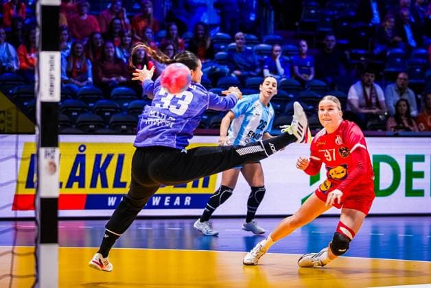 ROTTERDAM , 30-11-2025 , Rotterdam Ahoy , Womens World Championship, WM, Weltmeisterschaft Handball 2025 , match between Austria and Argentina , picture shows Austria player Philomena Egger Austria - Argentina (women)  x32275621x Copyright: