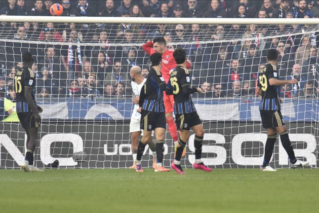 Pisa, November 30, 2025 Arena Garibaldi Romeo Anconetani Stadium Serie A Football Championship - PisaSC vs. Inter. In the photo: Scuffet para  Copyright: xRobertoxCappellox xipa-agency.netx xRobertoxCappellox IPA_Agency_IPA68561909