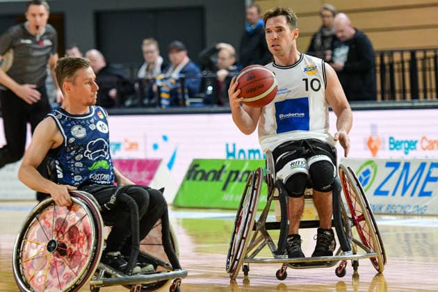 Colin Higgins wheelchair basketball, RBBL, RSV Lahn Dill white, BBC Münsterland blue, RSV Lahn Dill BBC Münsterland, wheelchair, disabled sports, disabled sports