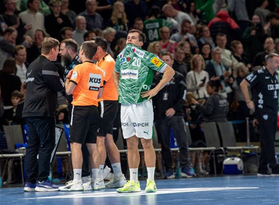Handball, Men, Season 2025 2026, DAIKIN Handball Bundesliga 14 Matchday , Füchse Berlin TBV Lemgo, Tim Freihöfer Füchse Berlin , Disappointment after final whistle, 30 11 2025, Copyright: xSebastianxRäppold MatthiasxKochx
