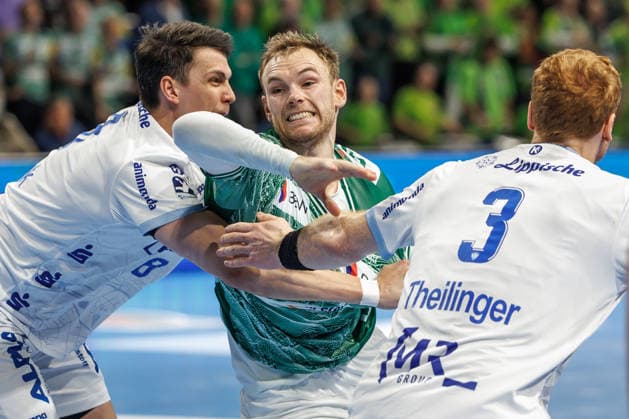 Handball Bundesliga, Füchse Berlin TBV Lemgo Lippe, Matchday 14, Max Schmeling Halle Mathias Gidsel Füchse Berlin throws the ball on goal Füchse Berlin TBV Lemgo Lippe 5350855
