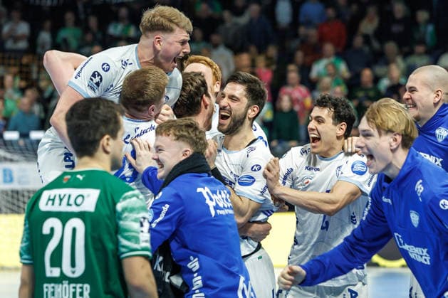 Handball Bundesliga, Füchse Berlin TBV Lemgo Lippe, Matchday 14, Max Schmeling Halle The team is happy about the victory Füchse Berlin TBV Lemgo Lippe 5350855