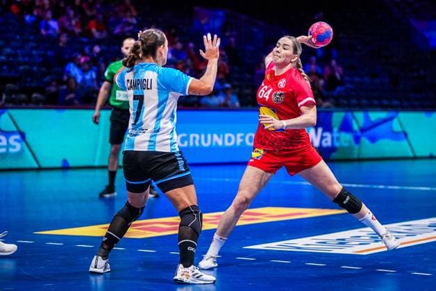 ROTTERDAM , 30-11-2025 , Rotterdam Ahoy , Womens World Championship, WM, Weltmeisterschaft Handball 2025 , match between Austria and Argentina , picture shows Austria player Ana Pandza Austria - Argentina (women)  x32276554x Copyright: