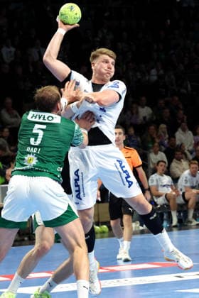 DEU, DHB, 1 HBL, Fuechse Berlin vs TBV Lemgo Lippe , 30 11 2025, Max Schmeling Halle, Berlin, DEU, DHB, 1 HBL, Fuechse Berlin vs TBV Lemgo Lippe , pictured Max Darj Fuechse Berlin 5 , Lukas Hutecek Lemgo 2 nordphotoxGmbHx xEngler nph00076