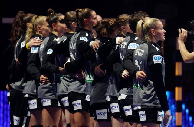 30 11 2025, Germany, Stuttgart, F27th IHF Womens World Championship 2025, Germany vs Serbia, German National Anthem