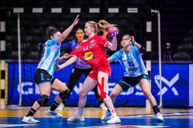 ROTTERDAM , 30-11-2025 , Rotterdam Ahoy , Womens World Championship, WM, Weltmeisterschaft Handball 2025 , match between Austria and Argentina , picture shows Austria player Klara Schhlegel Austria - Argentina (women)  x32277158x Copyright:
