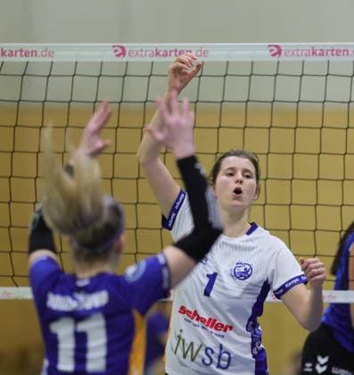 Germany Bad Soden 30 11 2025 Volleyball Hessen 2 Bundesliga Süd Women Season 2025 2026 8 Matchday TG Bad Soden ws Sparda BSP Stuttgart blue v l Monika Dolezajova Bad Soden Nr 11 , Olga Muchina Bad Soden Nr 1 Sport TG Bad Soden Sparda BSP Stuttgart