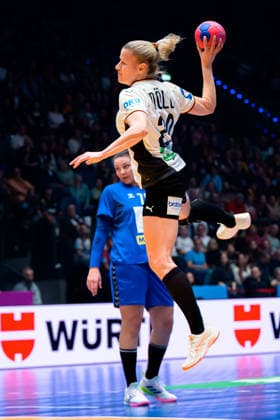 Handball, Womens World Championship, Group C Germany Serbia Antje Döll Doell Germany Stuttgart Porsche Arena Baden Württemberg Germany