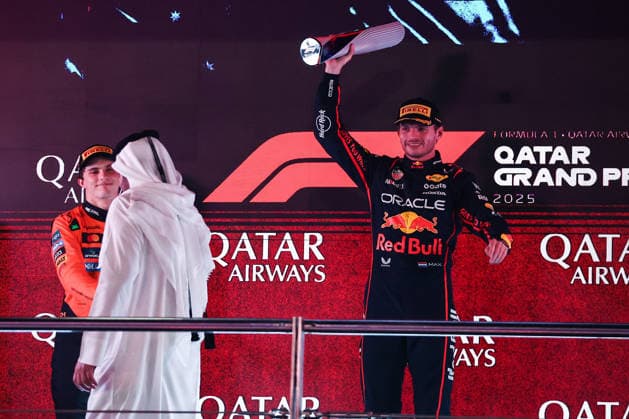 F1 - QATAR GRAND PRIX 2025 VERSTAPPEN Max (ned), Red Bull Racing RB21, portrait podium celebration during the 2025 Formula 1 Qatar Grand Prix, 23th round of the 2025 FIA Formula One World Championship, WM, Weltmeisterschaft from November 28 to 30, 2025 on the Lusail International Circuit, in Lusail, Qatar - LusailQatar  Copyright: xEricxAlonsox
