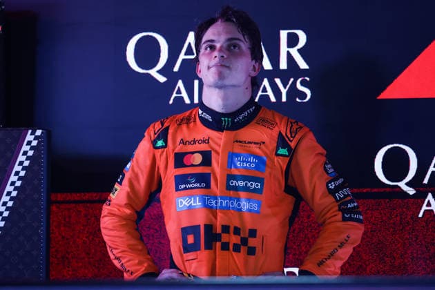 F1 - QATAR GRAND PRIX 2025 PIASTRI Oscar (aus), McLaren F1 Team MCL39, portrait podium during the 2025 Formula 1 Qatar Grand Prix, 23th round of the 2025 FIA Formula One World Championship, WM, Weltmeisterschaft from November 28 to 30, 2025 on the Lusail International Circuit, in Lusail, Qatar - LusailQatar  Copyright: xEricxAlonsox