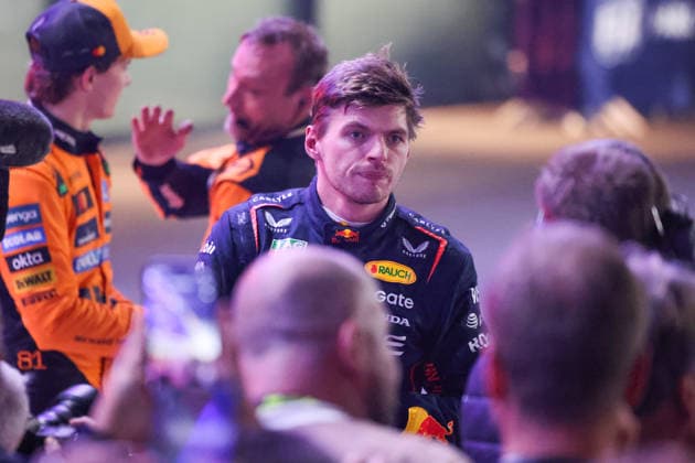 Max Verstappen Oracle Red Bull Racing, 01 , Oscar Piastri McLaren Formula 1 Team, 81 , Parc Ferme, Race, QAT, Formula 1 World Championship, Qatar Grand Prix, Doha, Lusail, Lusail International Circuit, Sunday, Race Day, 30 11 2025 QAT, Formula 1 World Championship, Qatar Grand Prix, Doha, Lusail, Lusail International Circuit, Sunday, Race Day, 30 11 2025 Doha Copyright: xEibner-Pressefoto AnnikaxGrafx EP_AGF