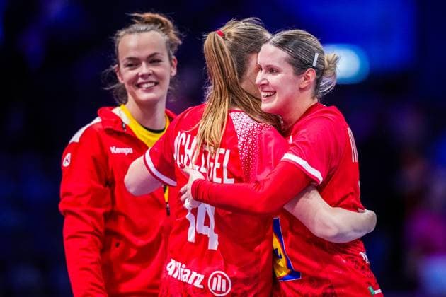 ROTTERDAM , 30-11-2025 , Rotterdam Ahoy , Womens World Championship, WM, Weltmeisterschaft Handball 2025 , match between Austria and Argentina , picture shows Austria player Ines Ivancok-Soltic awarded as player of the match Austria - Argentina (women)  x32278150x Copyright: