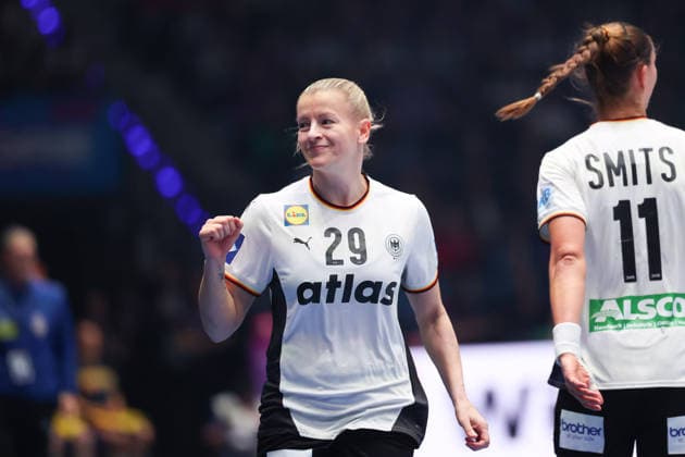 Germany Serbia, IHF Womens Handball World Championship Antje Döll Germany, 29 Preliminary round match of the Womens Handball World Championship between Germany and Serbia on November 30, 2025 at the Porsche Arena in Stuttgart , Stuttgart Baden Württemberg Germany Porsche Arena