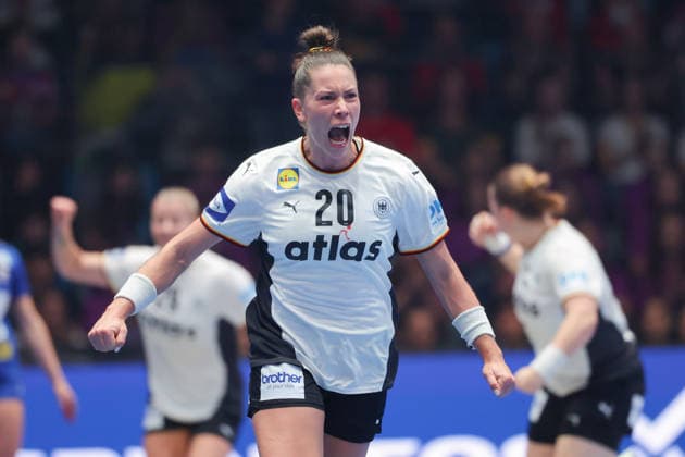Germany Serbia, IHF Womens Handball World Championship Emily Vogel Germany, 20 preliminary round match of the Womens Handball World Championship between Germany and Serbia on November 30, 2025 at the Porsche Arena in Stuttgart , Stuttgart Baden Württemberg Germany Porsche Arena