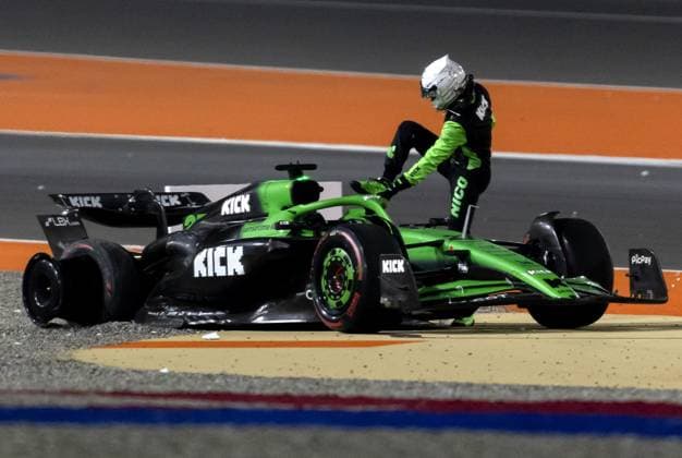 DOHA - Nico Hulkenberg (Kick Sauber) after crashing during the Qatar Grand Prix at the Lusail International Circuit. ANP SANDER KONING xVIxANPxSportx xxANPxIVx 543503116 originalFilename: 543503116.jpg