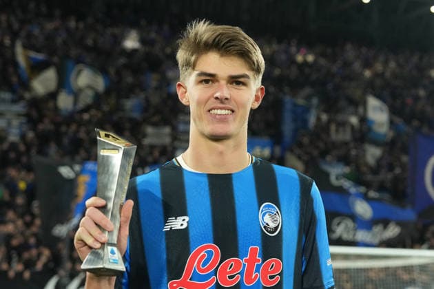 Atalanta s Charles De Ketelaere panini player of the match during the Serie A soccer match between Atalanta and Fiorentina at the New Balance Stadium in Bergamo , north Italy - Sunday , November 30 , 2025. - Soccer .  Copyright: xSpada LaPressex