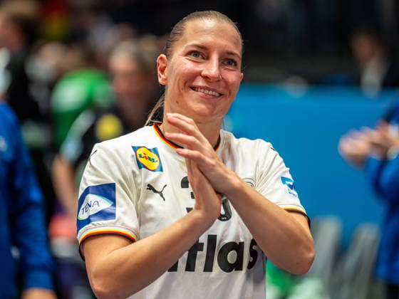 Jenny Behrend Germany, 30 beams, Germany vs. Serbia, Handball, World Championship, Women, Season 2025 2026, 30 11 2025, Germany vs. Serbia, Handball, World Championship, Women, Season 2025 2026, 30 11 2025 Stuttgart Copyright: xEibner-Pressefoto MichaelxSchmidx EP_MST