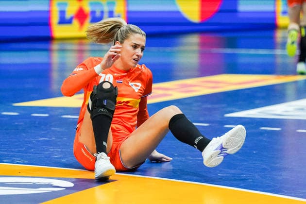 2025-11-30 Egypt v Netherlands - IHF World Women s Handball Championship ROTTERDAM, NETHERLANDS - NOVEMBER 30: Estavana Polman of the Netherlands during the IHF World Women s Handball Championship match between Egypt and Netherlands at Ahoy on November 30, 2025 in Rotterdam, Netherlands. Rotterdam Ahoy Netherlands Content not available for redistribution in The Netherlands directly or indirectly through any third parties. Copyright: xHenkxSeppenx