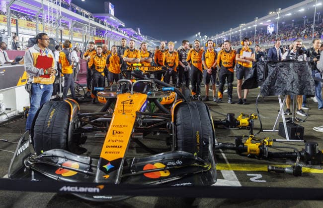Formula 1 Qatar Grand Prix DOHA, QATAR - NOVEMBER 30: McLaren F1 team is seen during Formula 1 Qatar Grand Prix at the Lusail International Circuit in Doha, Qatar on November 30, 2025. Mohammed Dabbous Anadolu Doha Qatar. Editorial use only. Please get in touch for any other usage.  Copyright: x2025xAnadoluxMohammedxDabbousx