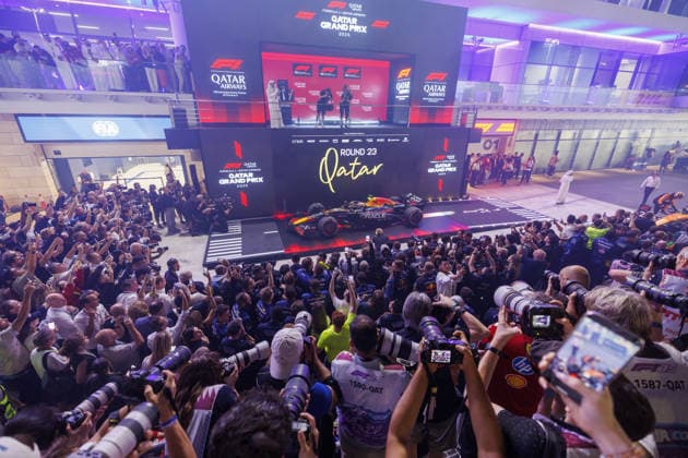 Formula 1 Qatar Grand Prix DOHA, QATAR - NOVEMBER 30: Max Verstappen of Red Bull poses for a photo on the podium after winning the Qatar Grand Prix, the 23rd round of the Formula 1 World Championship, WM, Weltmeisterschaft at the Lusail International Circuit in Doha, Qatar on November 30, 2025. The Red Bull driver claimed his seventh victory of the season and the 70th win of his career. Mohammed Dabbous Anadolu Doha Qatar. Editorial use only. Please get in touch for any other usage.  Copyright: x2025xAnadoluxMohammedxDabbousx