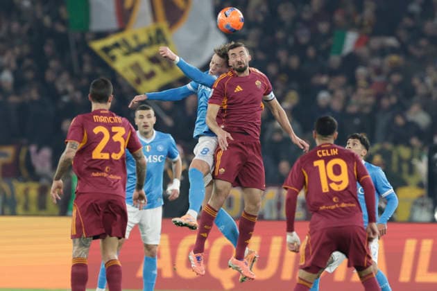 AS Roma vs SSC Napoli Napoli s Scottish midfielder Scott McTominay challenges for the ball with Roma™s Italian midfielder Bryan Cristante during the Serie A football match between AS Roma vs SSC Napoli at the Olimpico Stadium in Rome, Italy on November 30, 2025 _BPH4787 Copyright: xAntonioxBalascox