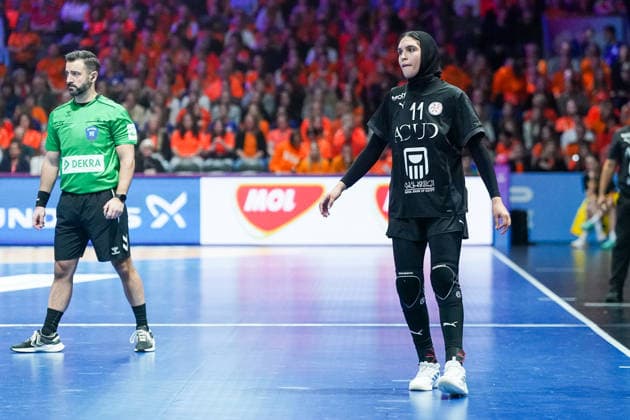 2025-11-30 Egypt v Netherlands - IHF World Women s Handball Championship ROTTERDAM, NETHERLANDS - NOVEMBER 30: Lojin Abdalla of Egypt during the IHF World Women s Handball Championship match between Egypt and Netherlands at Ahoy on November 30, 2025 in Rotterdam, Netherlands. Rotterdam Ahoy Netherlands Content not available for redistribution in The Netherlands directly or indirectly through any third parties. Copyright: xHenkxSeppenx