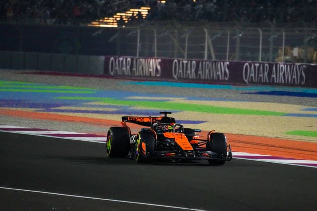 Oscar Piastri (AUS) - McLaren Formula 1 Team - McLaren MCL39 - Mercedes during the Race of the Formula 1 Qatar Airways Qatar Grand Prix 2025 at Losail International Circuit, ahead of Round 23 of 24 of the 2025 FIA Formula One World Championship, WM, Weltmeisterschaft (November 28-30, 2025). Formula 1 Qatar Airways Qatar Grand Prix 2025