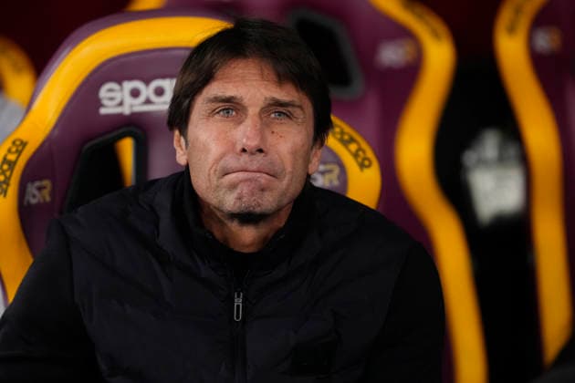 AS Roma v SSC Napoli - Serie A Antonio Conte head coach of Napoli during the Serie A match between AS Roma and SSC Napoli at Stadio Olimpico on November 30, 2025 in Rome, Italy. Rome Italy  Copyright: xJosexBretonx originalFilename:bretonhernandez-asromavs251130_npv8j.jpg