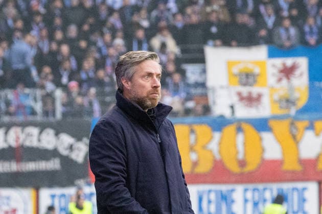 09 11 2025, Soccer, GER, Season, 3 Liga, Season 2025 2026, 16 Matchday, SSV Jahn Regensburg F C Hansa Rostock Michael Wimmer Coach SSV Jahn Regensburg DFL REGULATIONS PROHIBIT ANY USE OF PHOTOGRAPHS AS IMAGE SEQUENCES AND OR QUASI VIDEO
