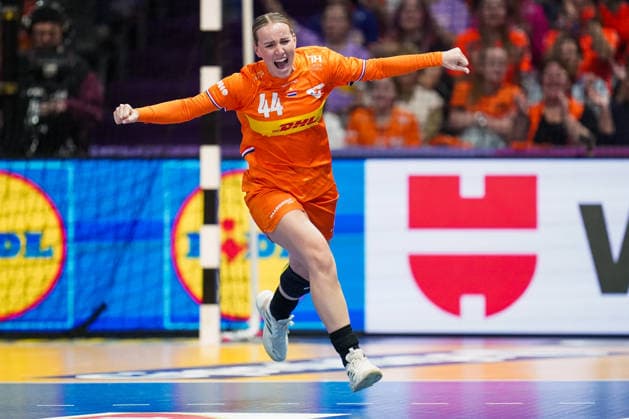 2025-11-30 Egypt v Netherlands - IHF World Women s Handball Championship ROTTERDAM, NETHERLANDS - NOVEMBER 30: Nikita van der Vliet of the Netherlands during the IHF World Women s Handball Championship match between Egypt and Netherlands at Ahoy on November 30, 2025 in Rotterdam, Netherlands. Rotterdam Ahoy Netherlands Content not available for redistribution in The Netherlands directly or indirectly through any third parties. Copyright: xHenkxSeppenx