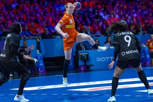 ROTTERDAM - Dione Housheer during the World Cup handball match in Group E between the Netherlands and Egypt at Ahoy Rotterdam. ANP RONALD HOOGENDOORN xVIxANPxSportx xxANPxIVx 543512118 originalFilename: 543512118.jpg
